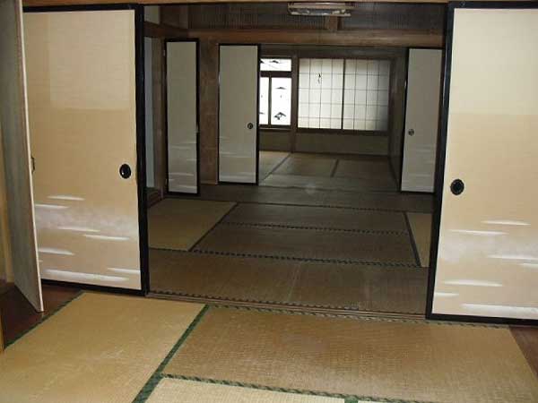 1970s wood house, 16-min walk to station, Iwate