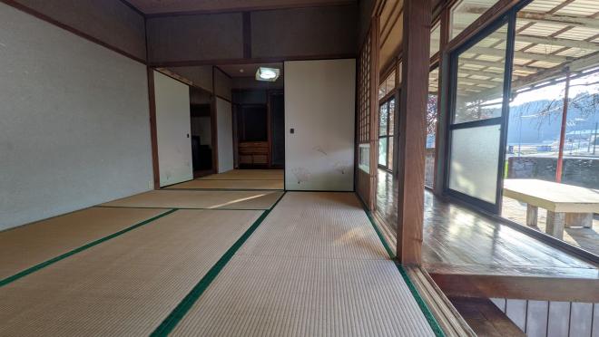 1960s wood house on a large plot in Hioki, Kagoshima