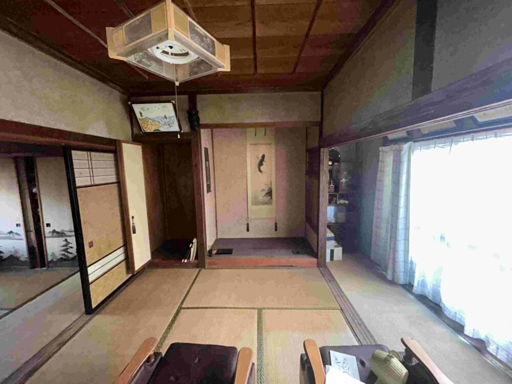 1960s wood house, 1-min walk to station, Toyama