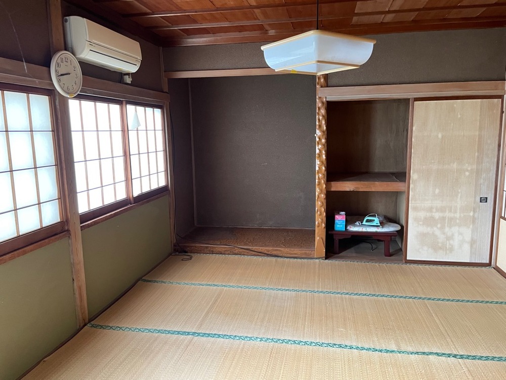 1960s wood house, 3-min walk to station, Toyama