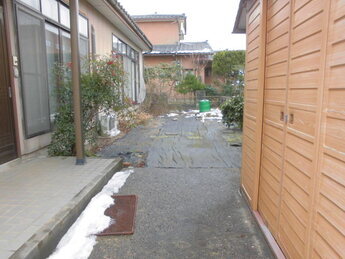1980s wood house, 18-min walk to station, Niigata