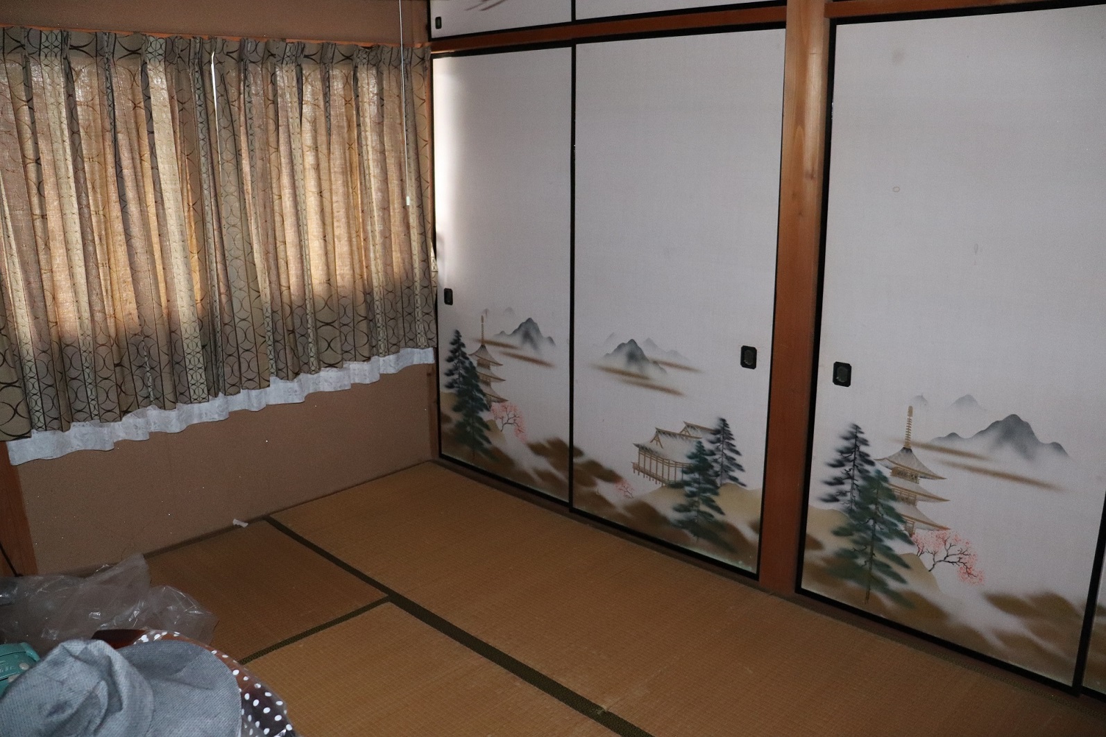 1980s wood house on a large plot in Gifu