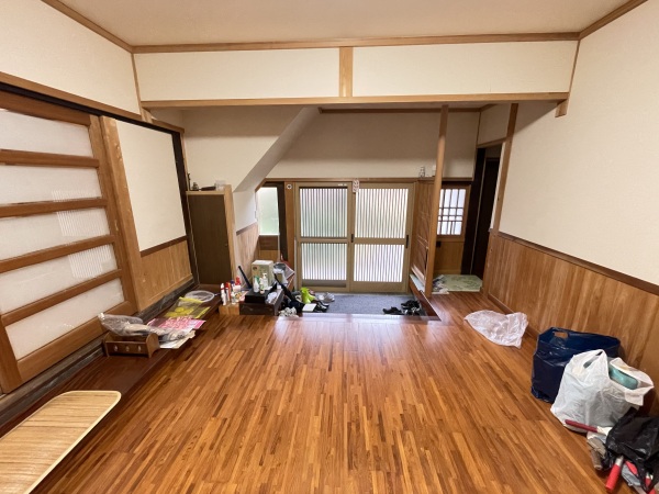 1930s wood house on a large plot in Tottori
