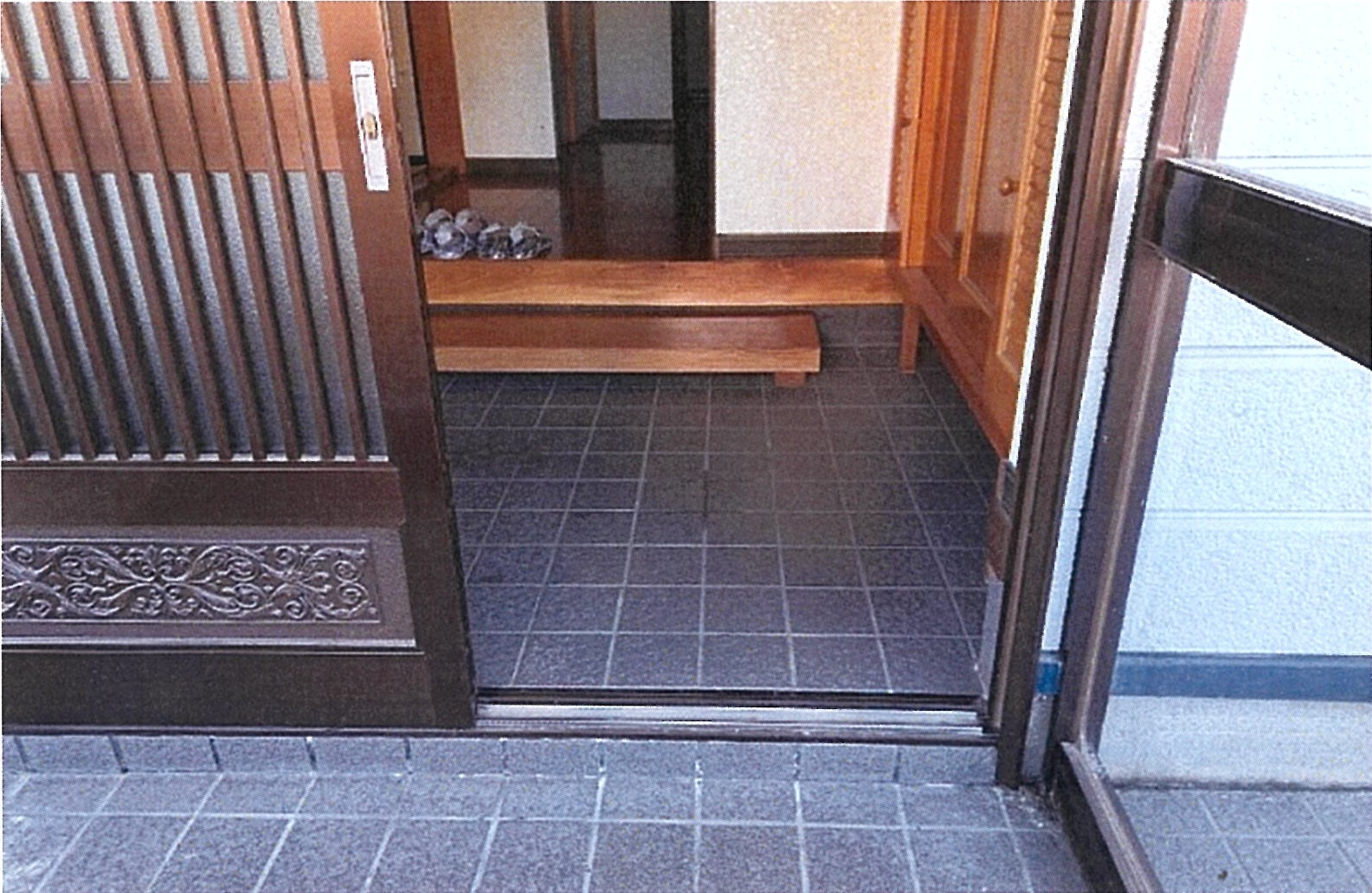 1990s wood house, 14-min walk to station, Aomori