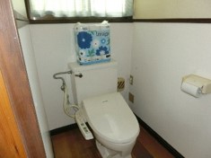 1920s wood house on a large plot in Niigata