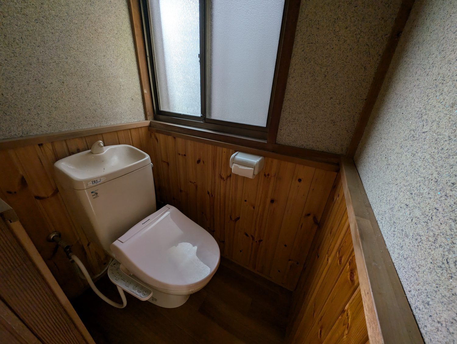 1980s wood house, 6-min walk to station, Hyogo