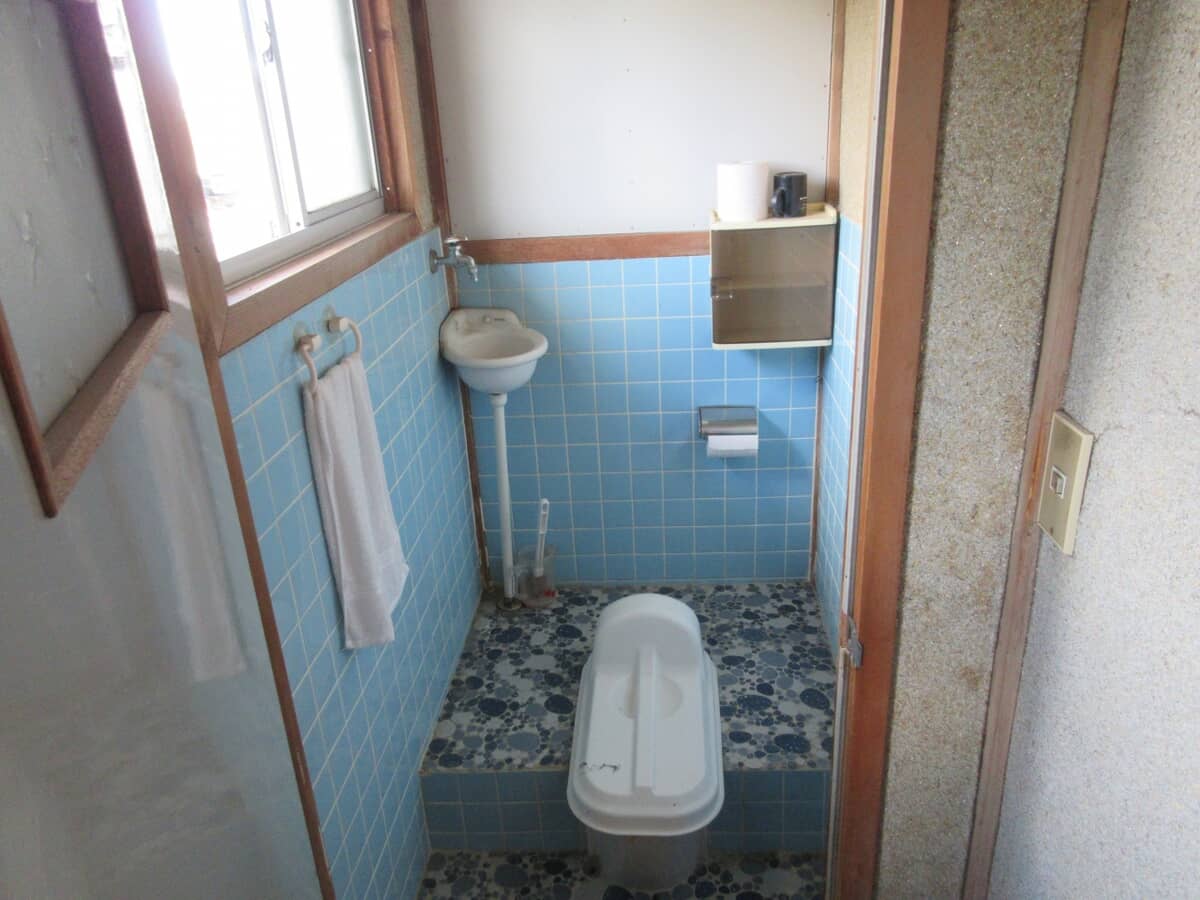 1970s wood house