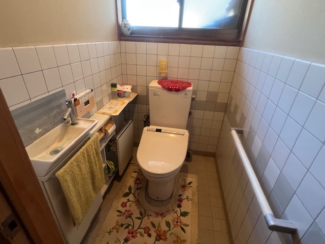 1970s wood house, 10-min walk to station, Tottori