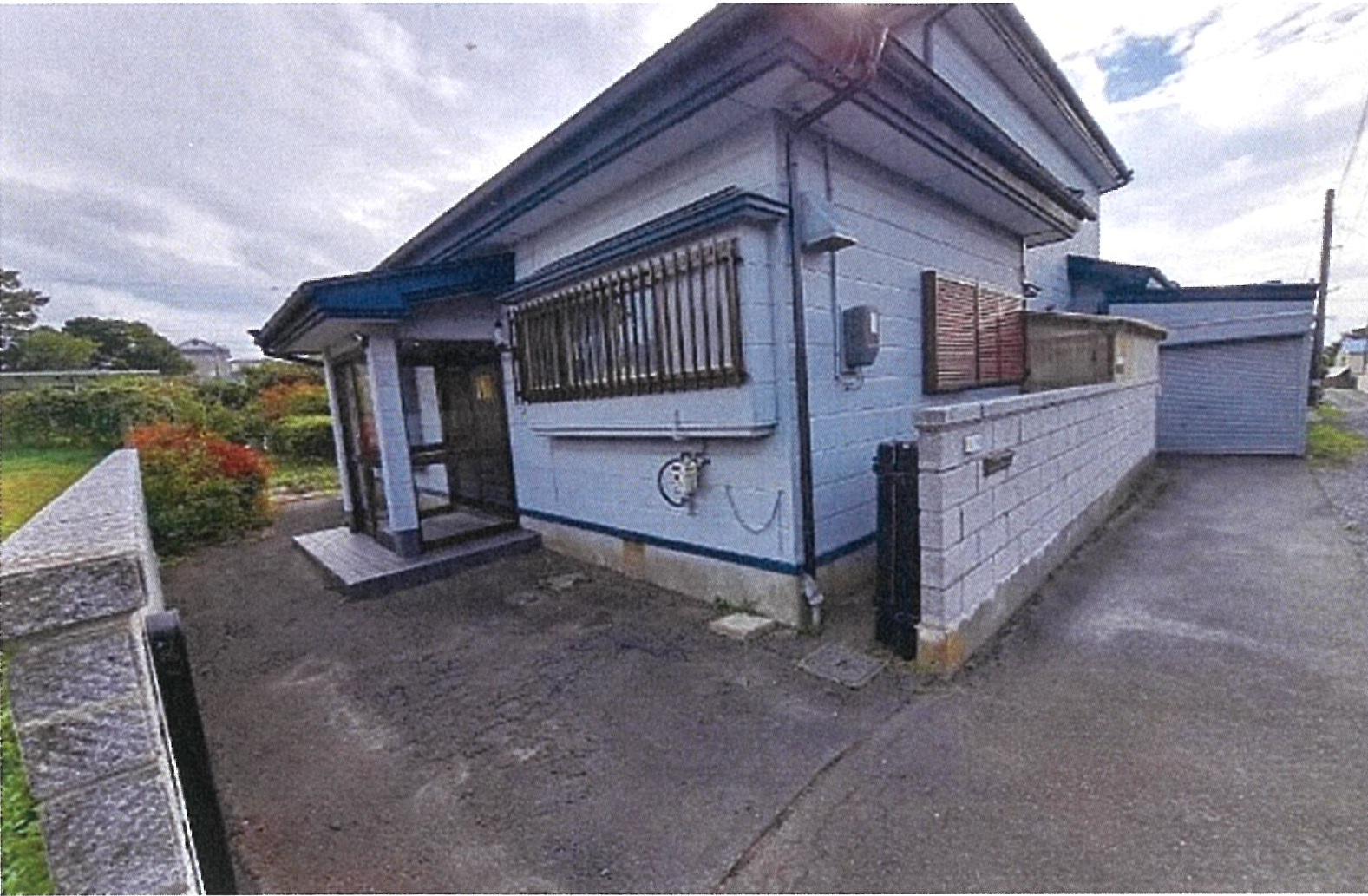 1990s wood house, 14-min walk to station, Aomori