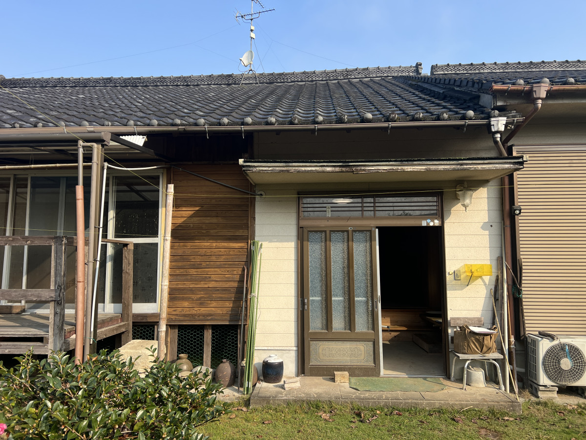 1940s wood house in Okuchi, Isa, farmland, approval needed