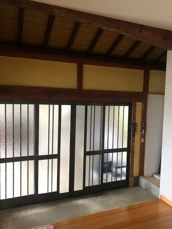 Wood house with outbuildings in Yagi, Nantan