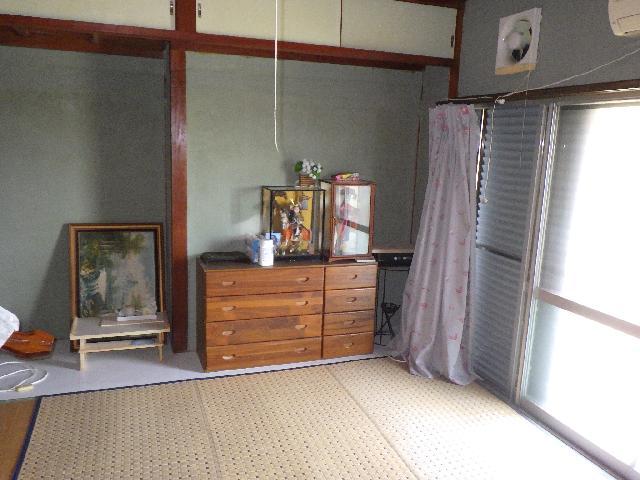 1970s wood house, 12-min walk to station, Nagasaki