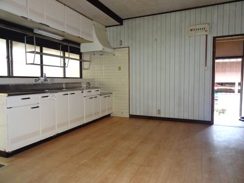 1980s wood house in Hiroshima