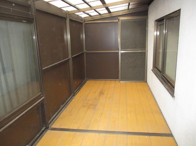 1980s wood house, 20-min walk to station, Okayama