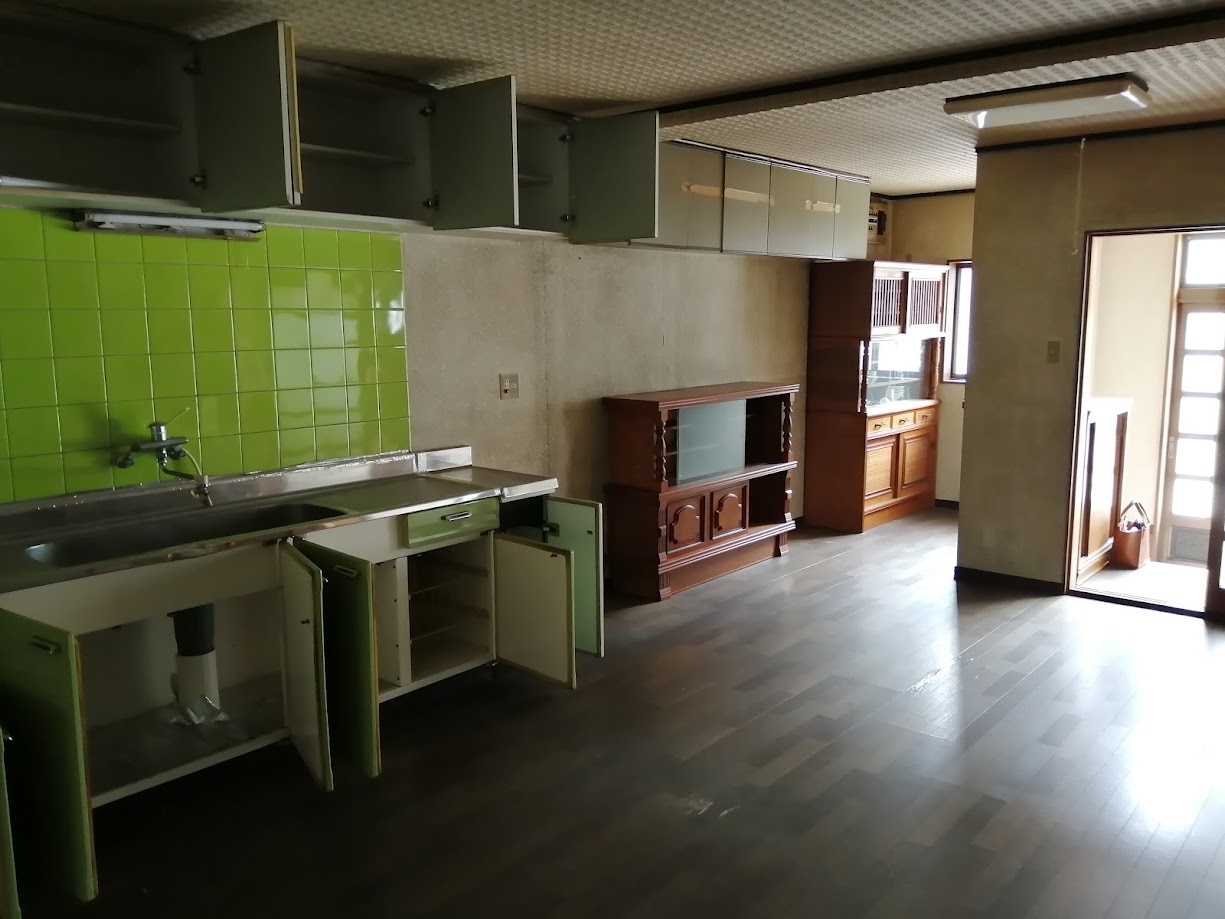 Concrete house, 7-min walk to station, Gifu