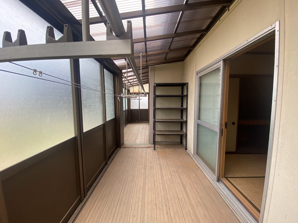 1970s wood house, 10-min walk to station, Toyama