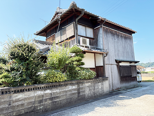 1980s wood house, 1-min walk to station, Wakayama