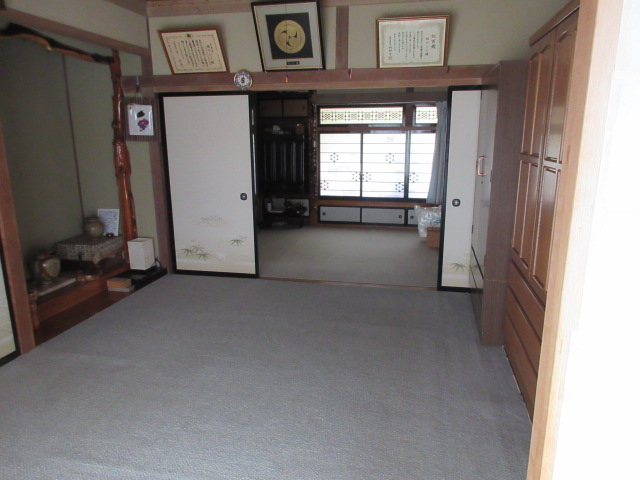 1970s wood house, 20-min walk to station, Nagano
