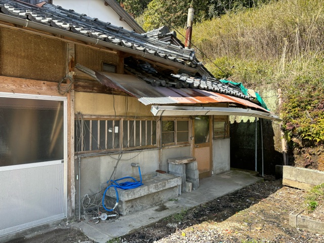 1970s wood house in Hyogo