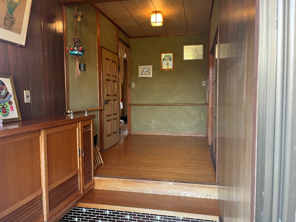 1980s wood house in Nagasaki