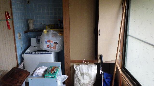 1970s wood house, 19-min walk to station, Nagasaki