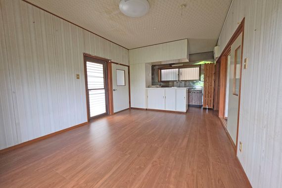 1980s wood house, 8-min walk to station, Wakayama