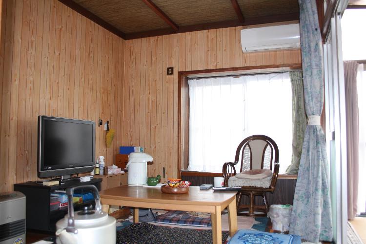 1970s wood house, 15-min walk to station, Tochigi
