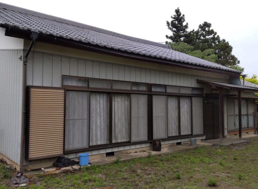 1970s wood house, 15-min walk to station, Saitama
