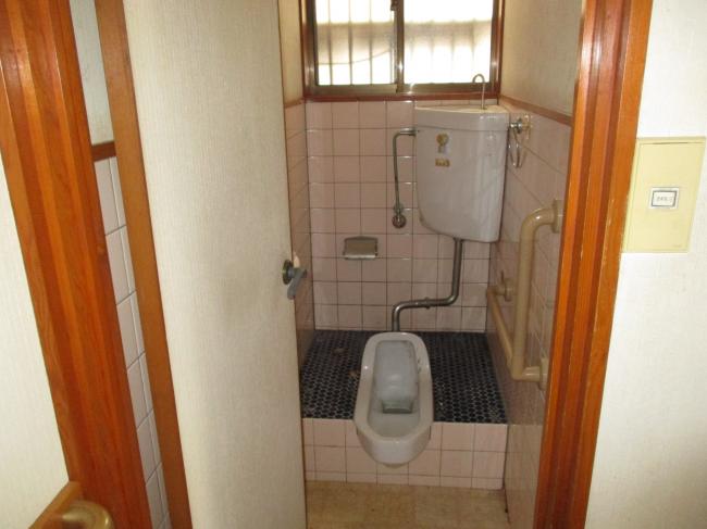 1980s wood house, 20-min walk to station, Okayama
