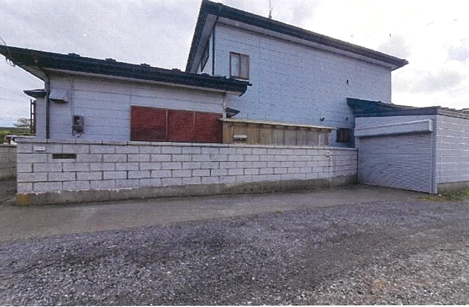 1990s wood house, 14-min walk to station, Aomori