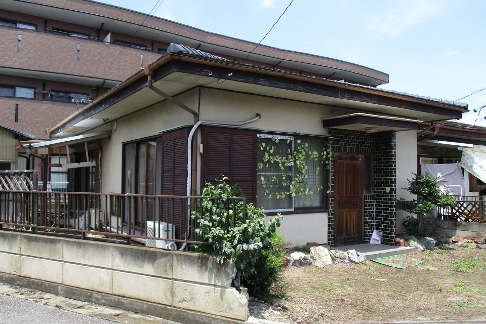 1970s wood house, 18-min walk to station, Tochigi