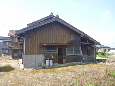 Wood house on a large plot in Tottori