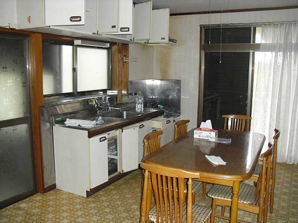 1970s wood house, 16-min walk to station, Iwate