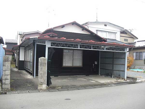 1950s wood house, 9-min walk to station, Iwate