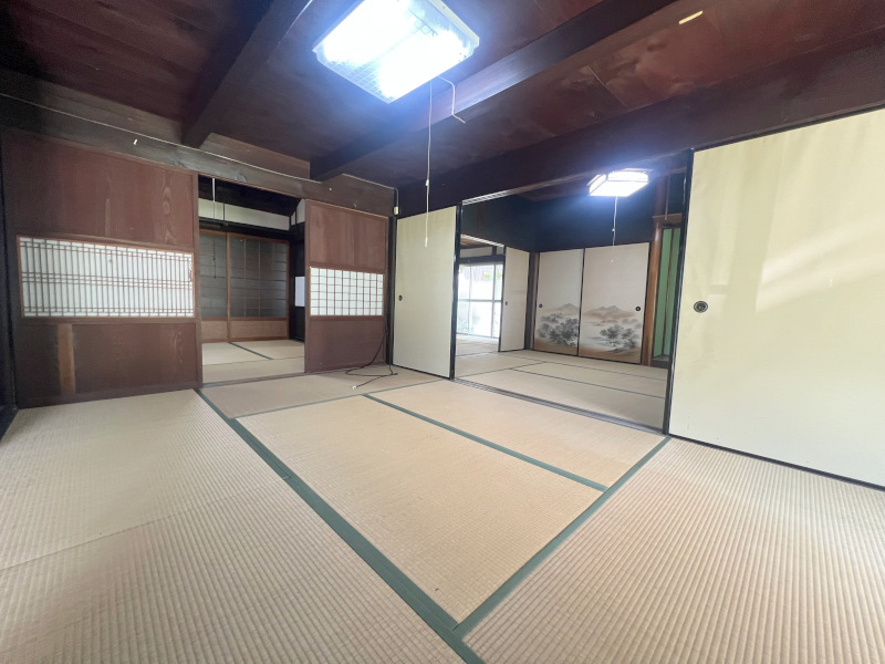House with storehouses in Hyogo