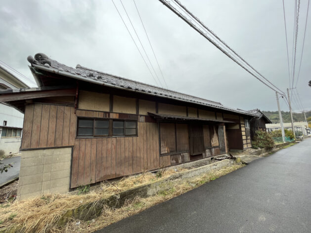 Wood house in Ehime