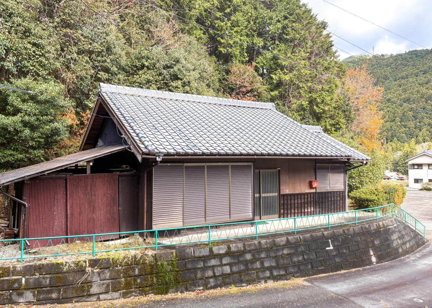 Wood house in Matsusaka Kahada