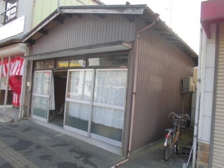 1980s wood house, 18-min walk to station, Niigata
