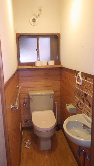 1990s wood house on a large plot in Tochigi