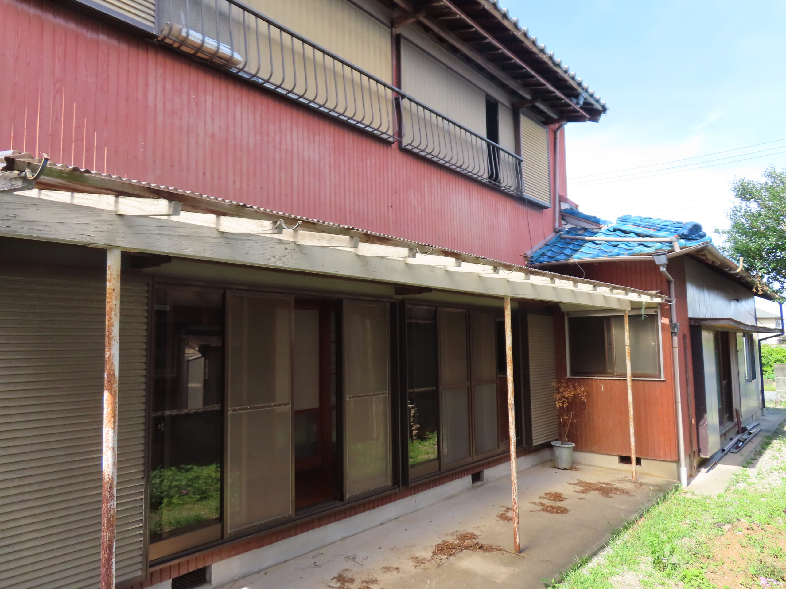 1960s house, 10-min walk to station, Mie