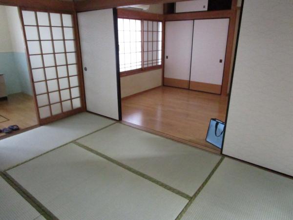1980s wood house in Oita