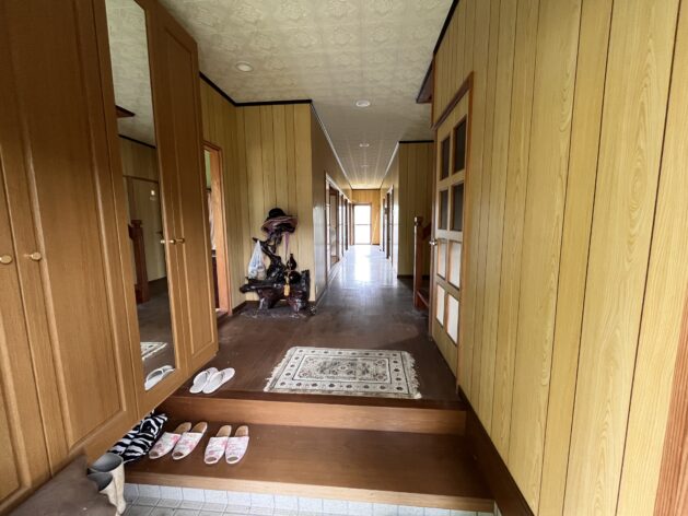 1980s wood house in Ehime