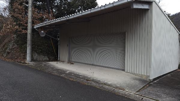1970s wood house on a large plot in Hyogo