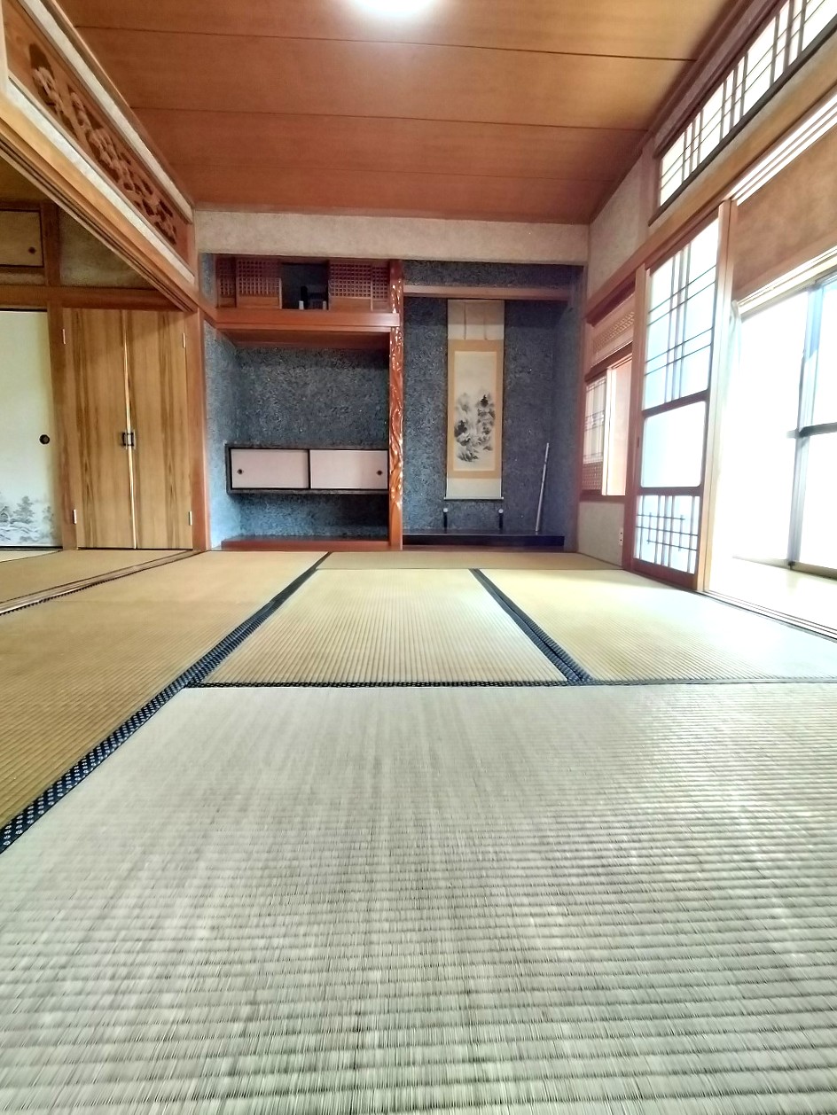 1970s wood house in Ehime