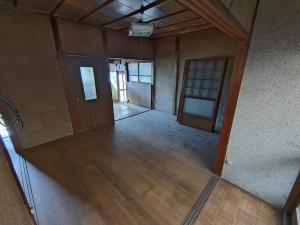1970s wood house in Ehime