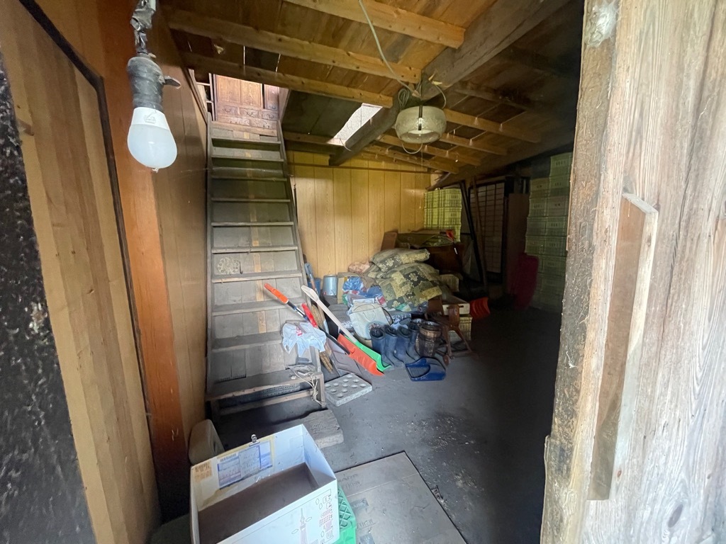 1970s wood house on a large plot in Nagano