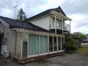1950s wood house with storehouses in Niigata