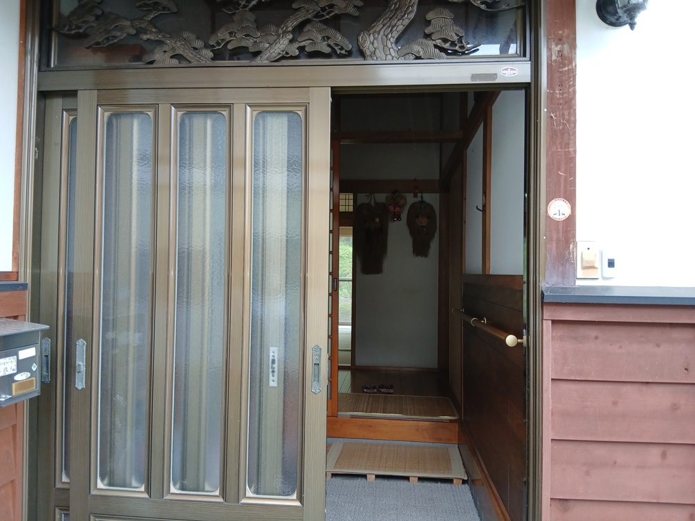 1990s wood house on a large plot in Iwate