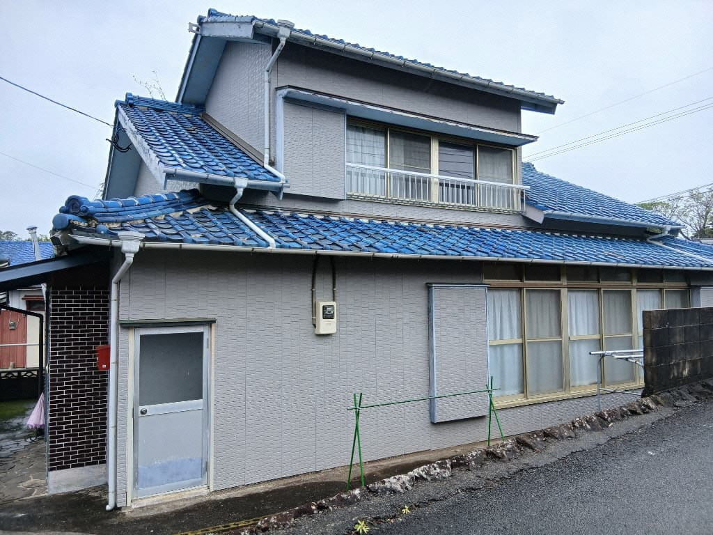 1970s wood house in Nagasaki