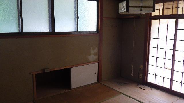 1960s wood house, 13-min walk to station, Nagasaki